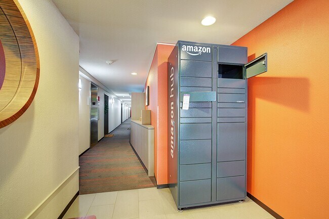 Building Photo - 2Bd/1.75Ba Kirkland Condo