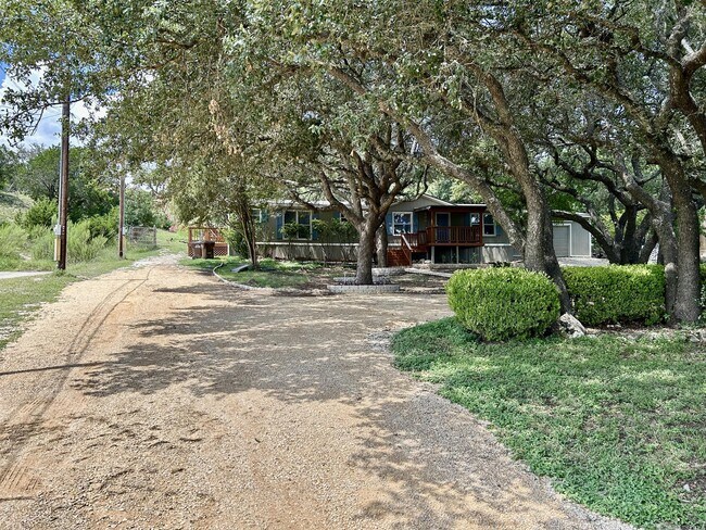 Building Photo - 508 Walnut Way