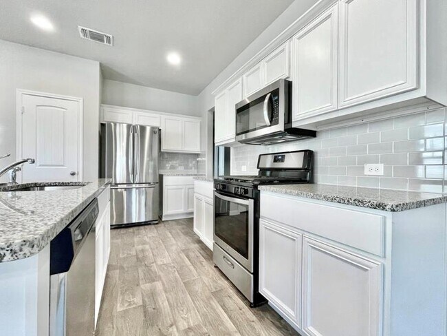 Building Photo - 14105 Macquarie Dr