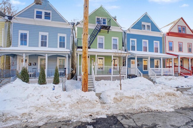 Building Photo - 61 Carson Ave