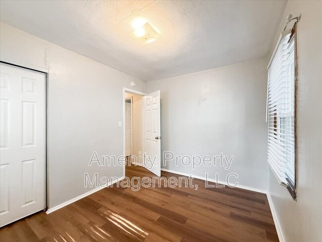 Building Photo - 12 Northampton Dr