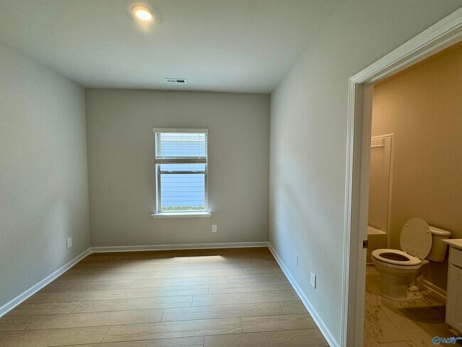 Building Photo - 15589 Ruthie Lynn Dr