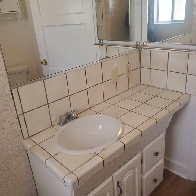 Building Photo - Nice 1bd/1ba Duplex in DT Livermore