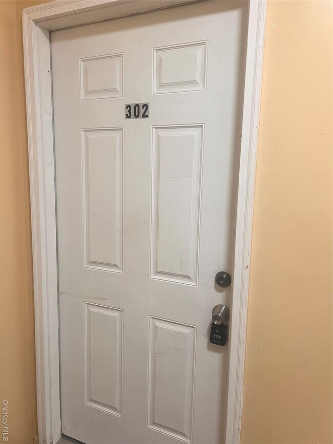 Building Photo - 2 Morris Ave