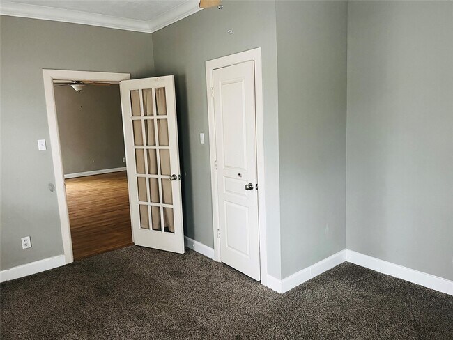 Building Photo - 2015 Halyard Dr