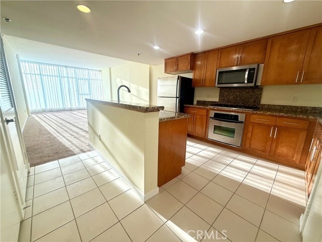 Building Photo - 411 W Seaside Way