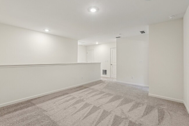 Building Photo - Stylish 3BR/2.5BA Home in Grey Hawk Community | $2,500/Month