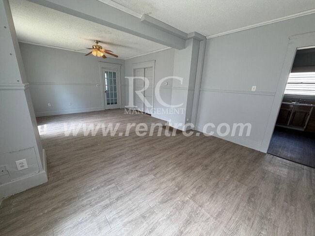 Building Photo - 1323 Grant-
