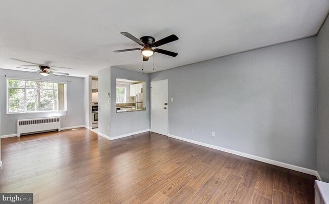 Building Photo - 10301 Montrose Ave