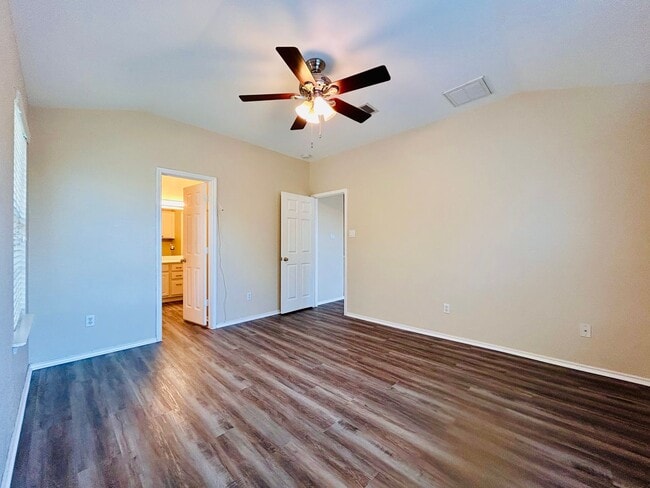 Building Photo - 1900 Scofield Ridge Pkwy