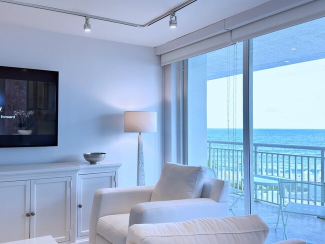 Building Photo - 3546 S Ocean Blvd