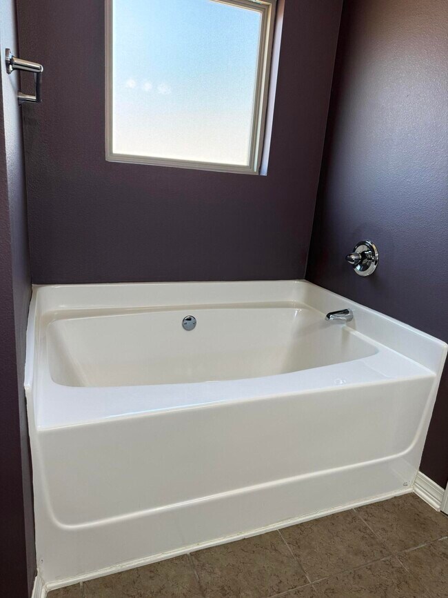 Building Photo - 233 Croft Cir