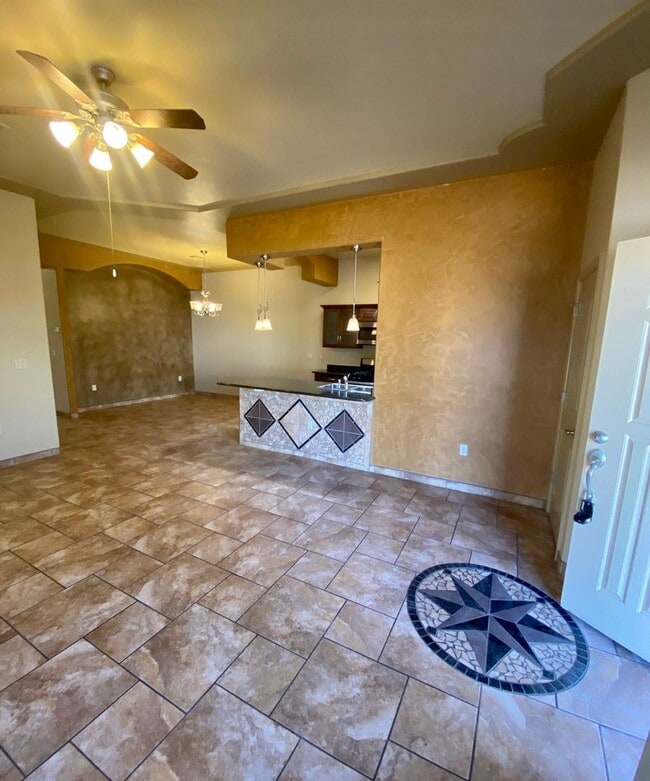 Building Photo - 4226 Tres Ninos Dr
