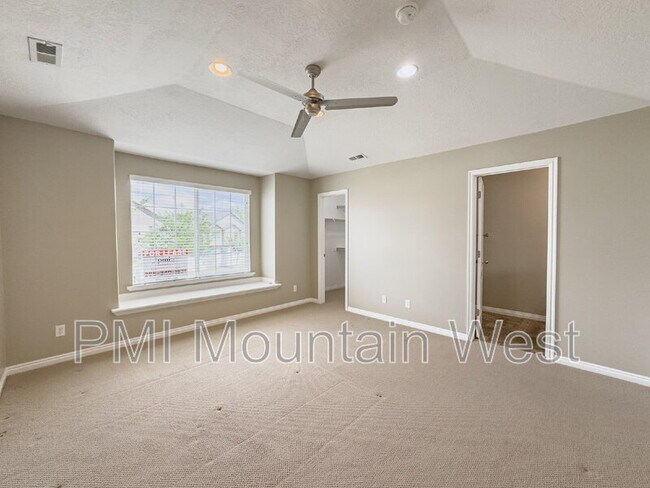 Building Photo - 948 Chelsea Ln
