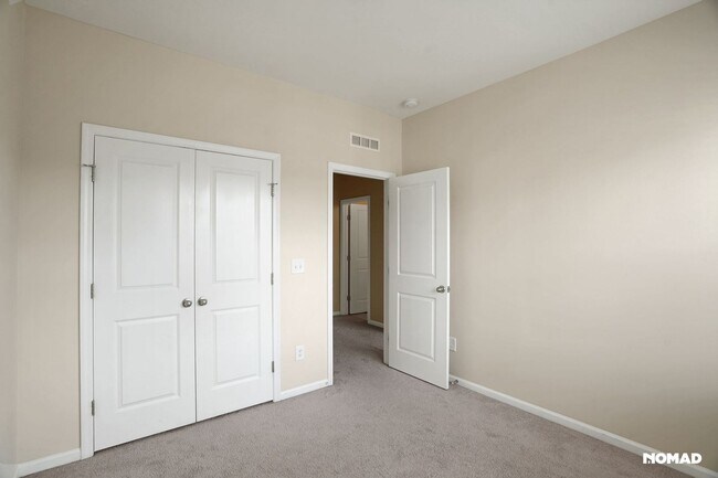 Building Photo - Charming 4BR Townhome in Apex