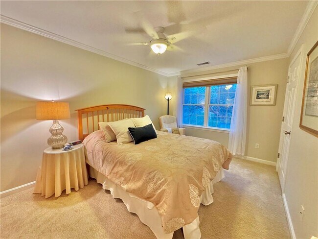 Building Photo - 34 Marian Ave