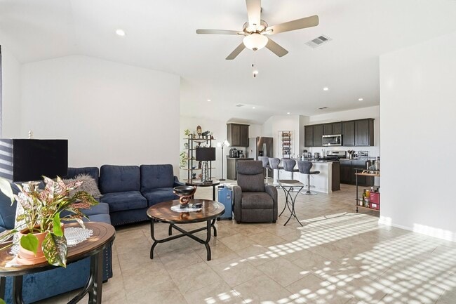 Building Photo - 1046 Appaloosa Ln