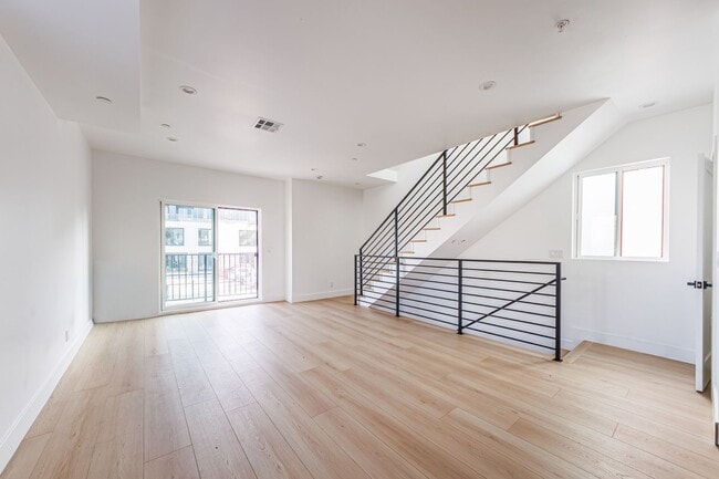 Building Photo - 13463 Beach Ave