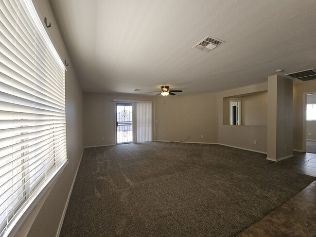 Building Photo - 8547 E Lobo Ave