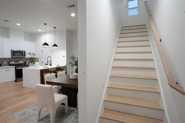 Building Photo - 629 N Tyler St