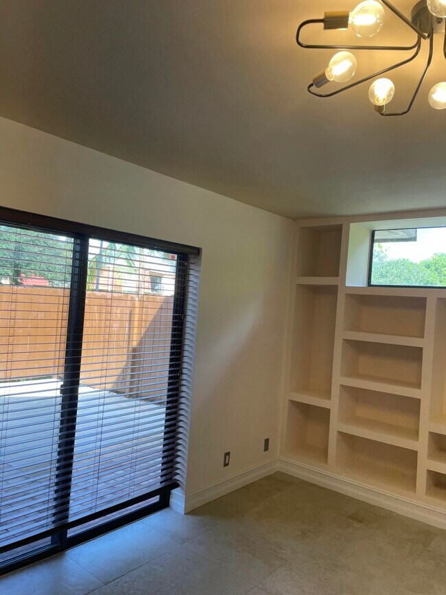 Building Photo - 22976 Oxford Pl