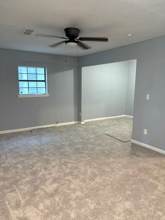 Building Photo - MOVE-IN SPECIAL!!!  1/2 OFF MONTH OF RENT