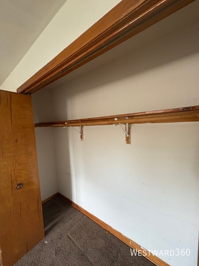 Building Photo - 1133 W 127th Pl