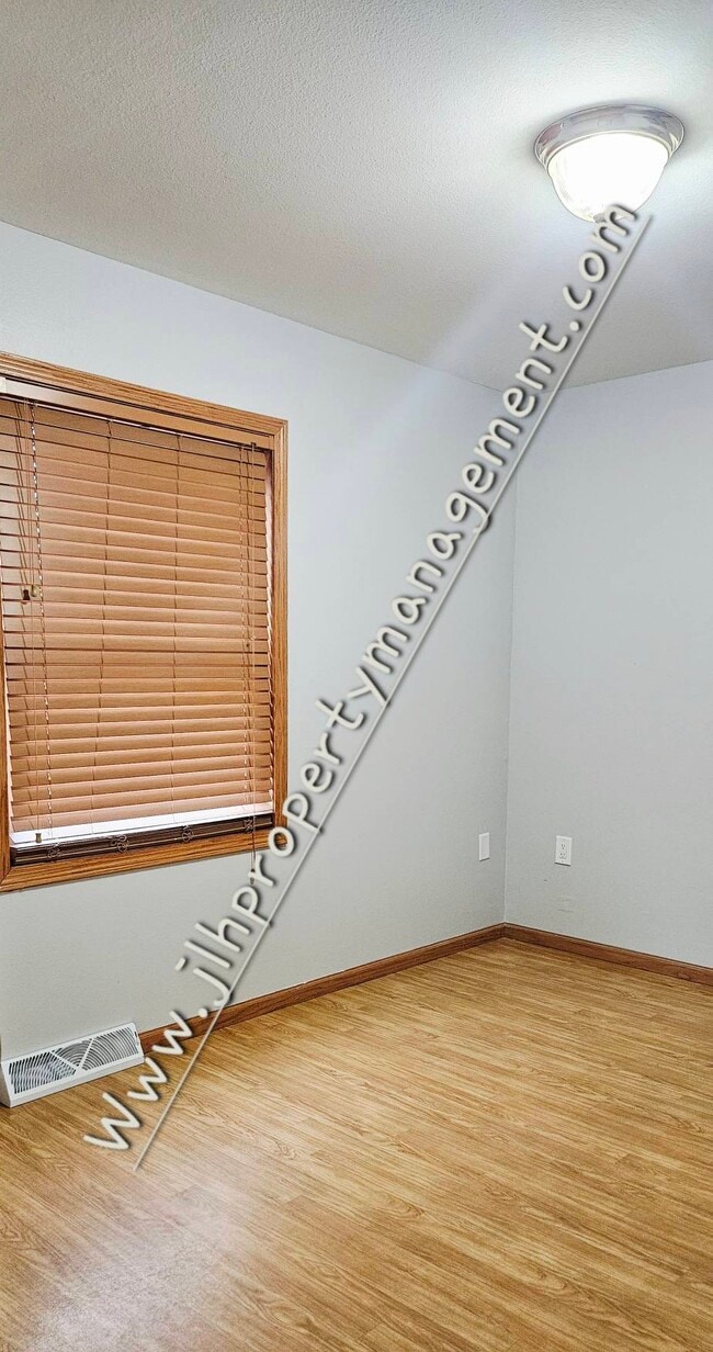 Building Photo - 1776 S Hance Dr