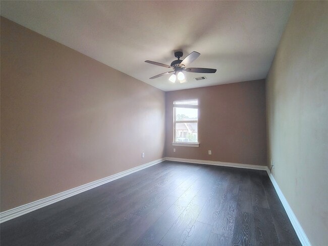 Building Photo - 1206 Larks Trace Ln