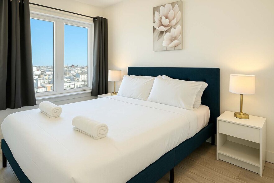 Building Photo - 2400 E Huntingdon St