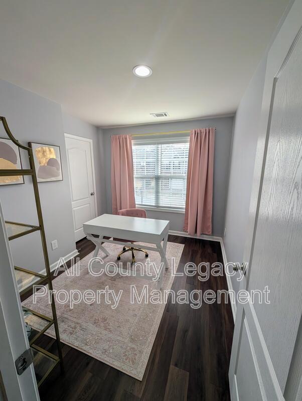 Building Photo - 2150 Spikerush Way