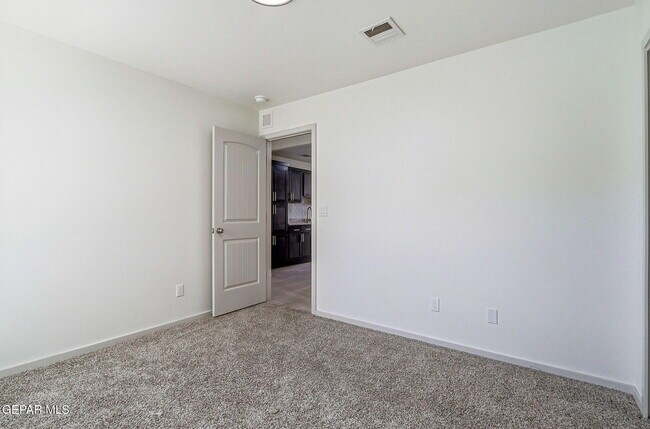 Building Photo - 1173 Summer Rain St