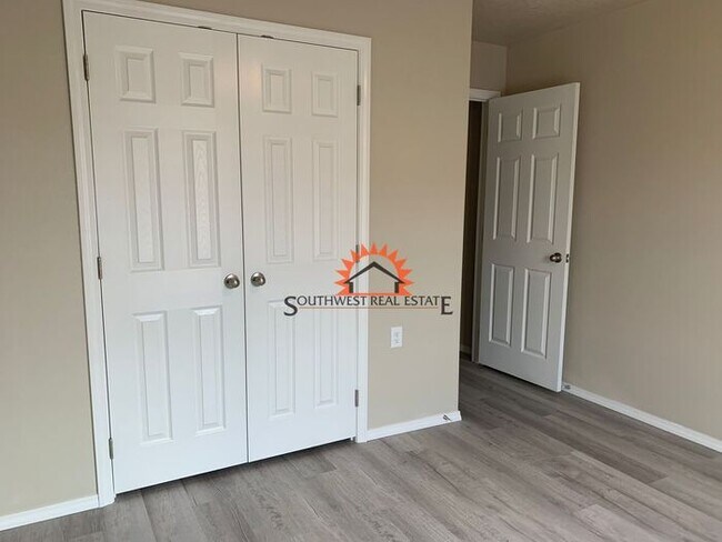 Building Photo - Brand new apartment.