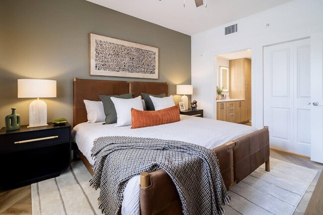 Building Photo - 11210 Cooper Way