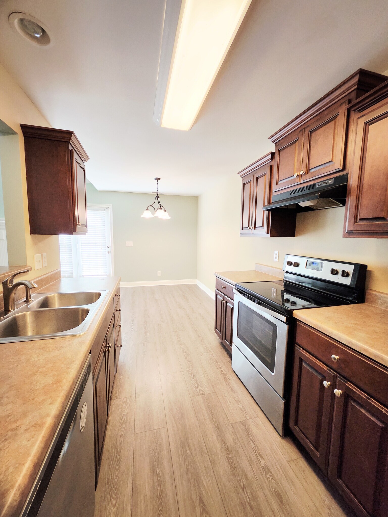 Building Photo - 420 Nathan St