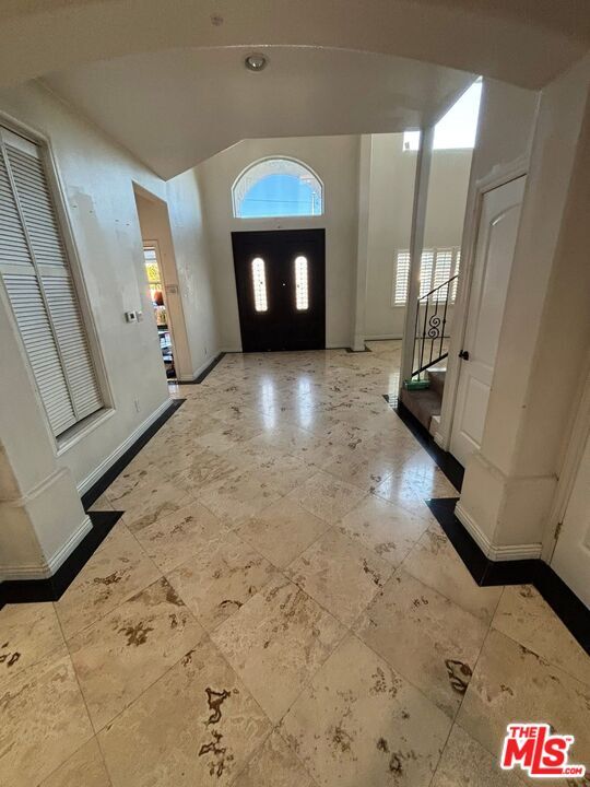 Building Photo - 2600 W Picadilly Way