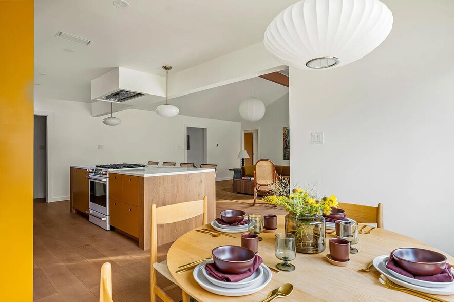 Building Photo - 10102 Warrington Cv