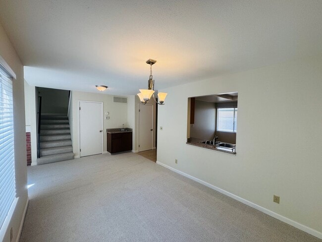 Building Photo - Spacious Townhouse in the Desired Bancroft...