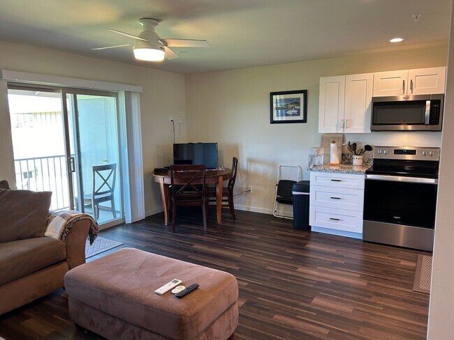 Building Photo - Pailolo Place Furnished One Bedroom