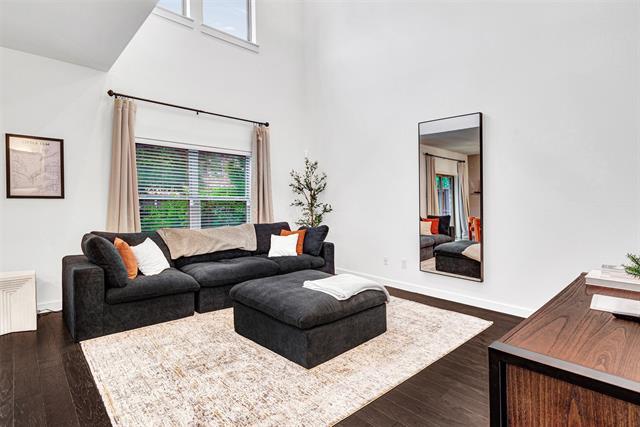 Building Photo - 2725 Starburst Dr