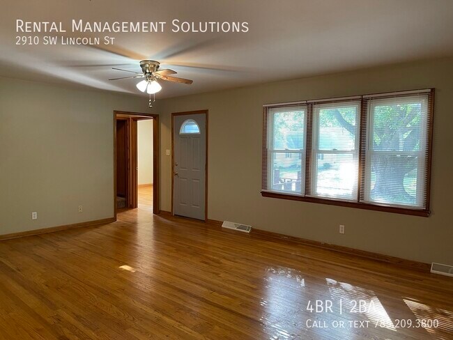 Building Photo - 2910 SW Lincoln St- 4 BED/2 BATH