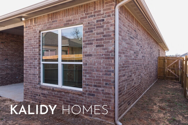 Building Photo - 504 Remington Ave