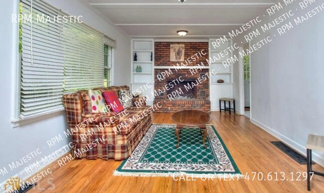 Building Photo - 2118 Rosser Terrace