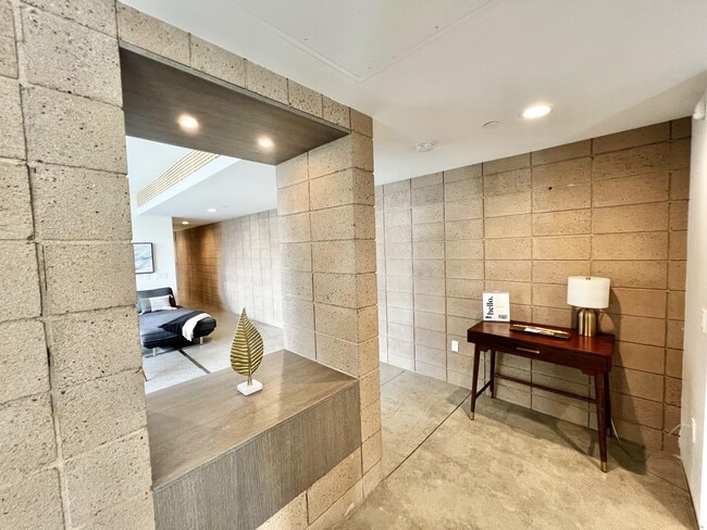 Building Photo - 73801 Shadow Mountain Dr