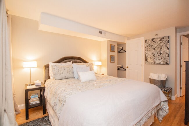 Building Photo - 23 Jay St