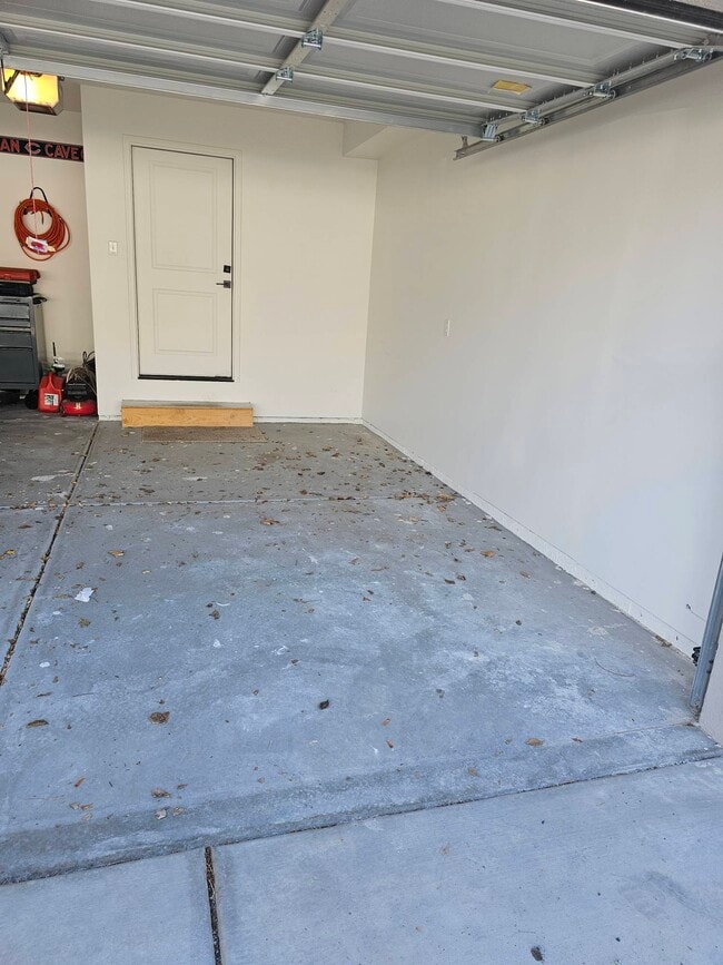 Building Photo - 725 N 150 E