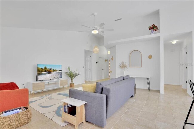 Building Photo - 4518 NW 20th Ter