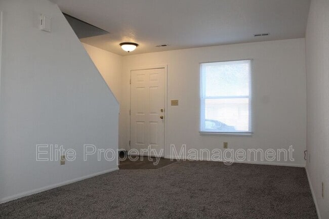 Building Photo - 1984 N Salem Ave