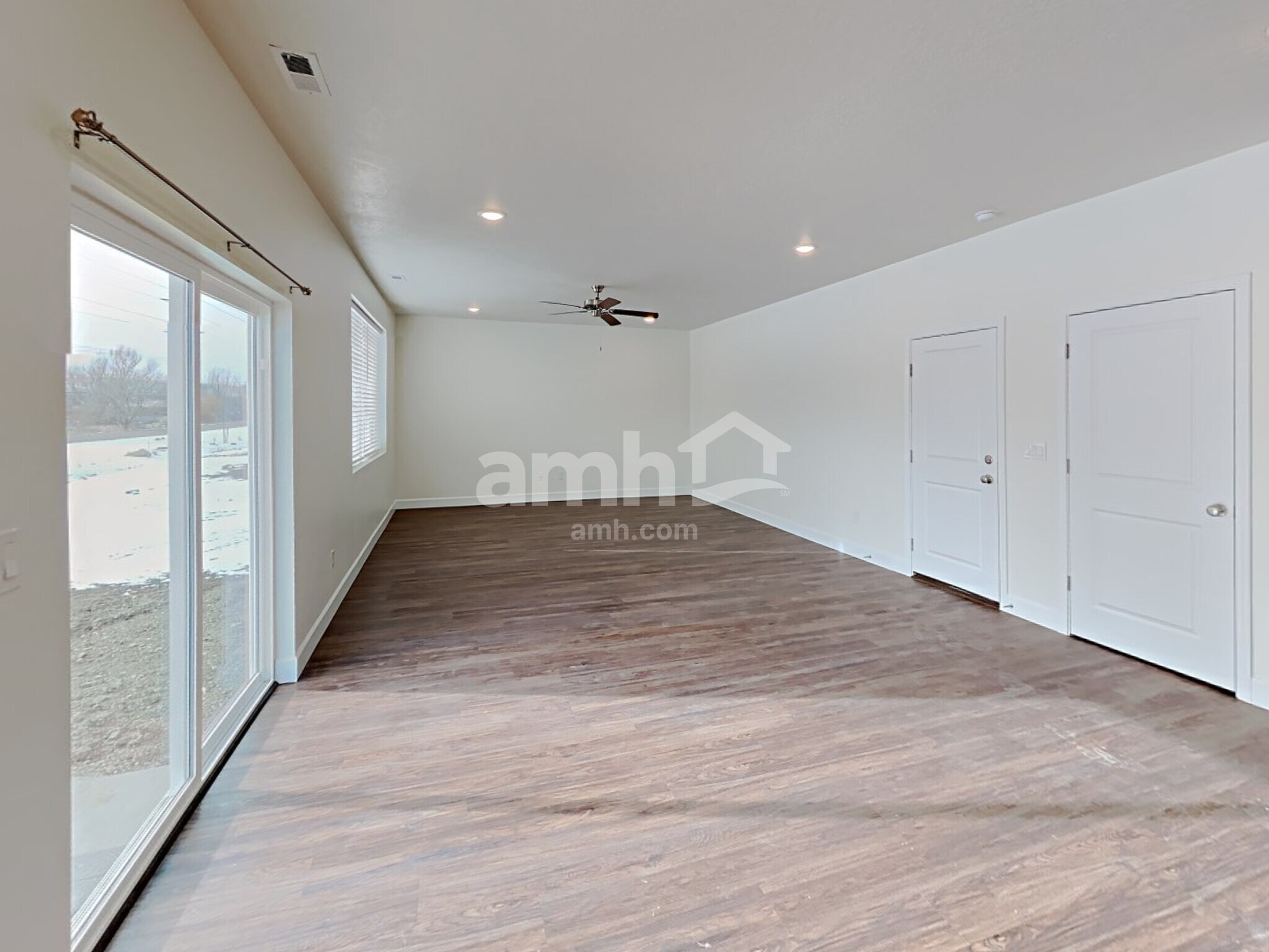 Building Photo - 1419 Perelle Ln