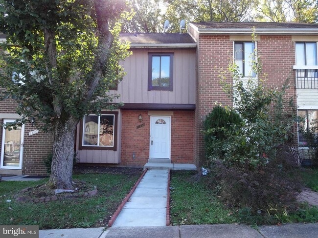 Building Photo - 2829 Cambridge Dr